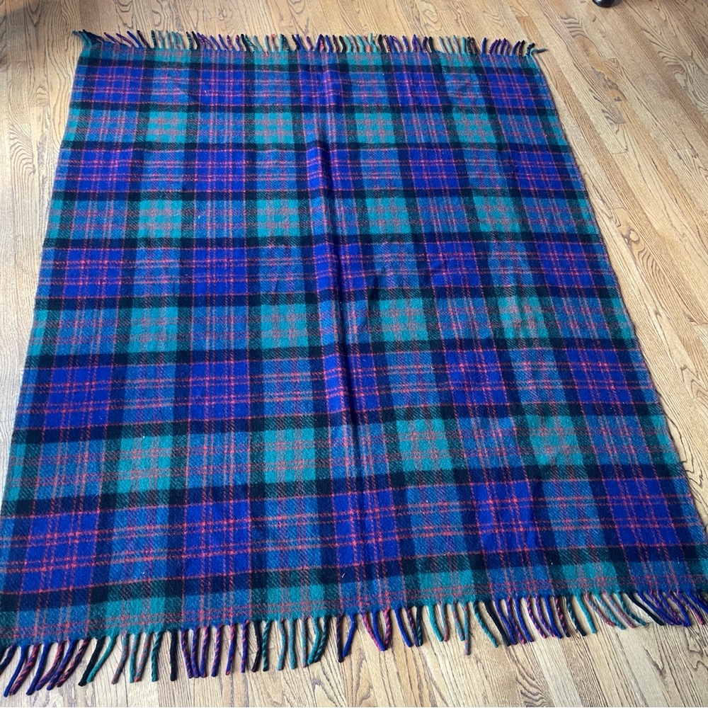 Killarney Tartan Wool Throw Blanket Kerry Woollen Mills Ireland 61" x 77" - Picture 5 of 11